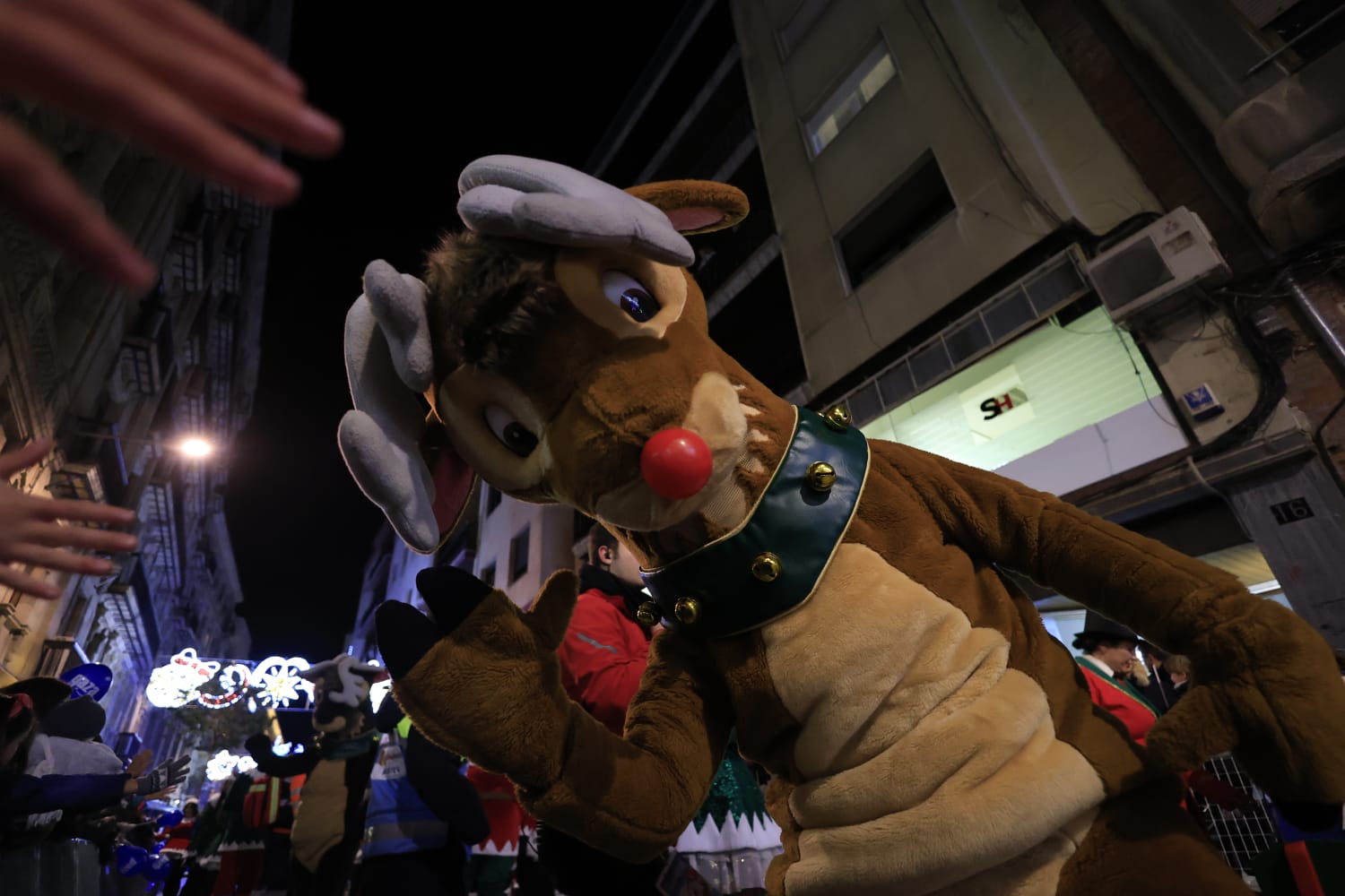 Papá Noel recorre las calles de la ciudad con la &#039;Cabalgaza&#039;