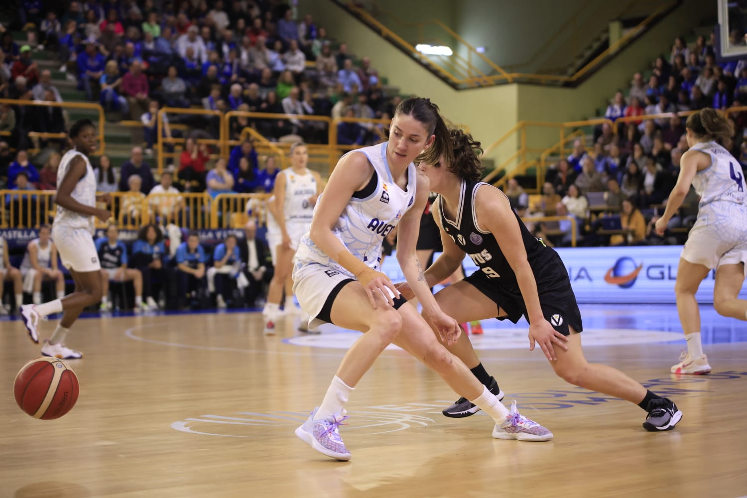 Las imágenes de la dura derrota final de Avenida ante la Virtus