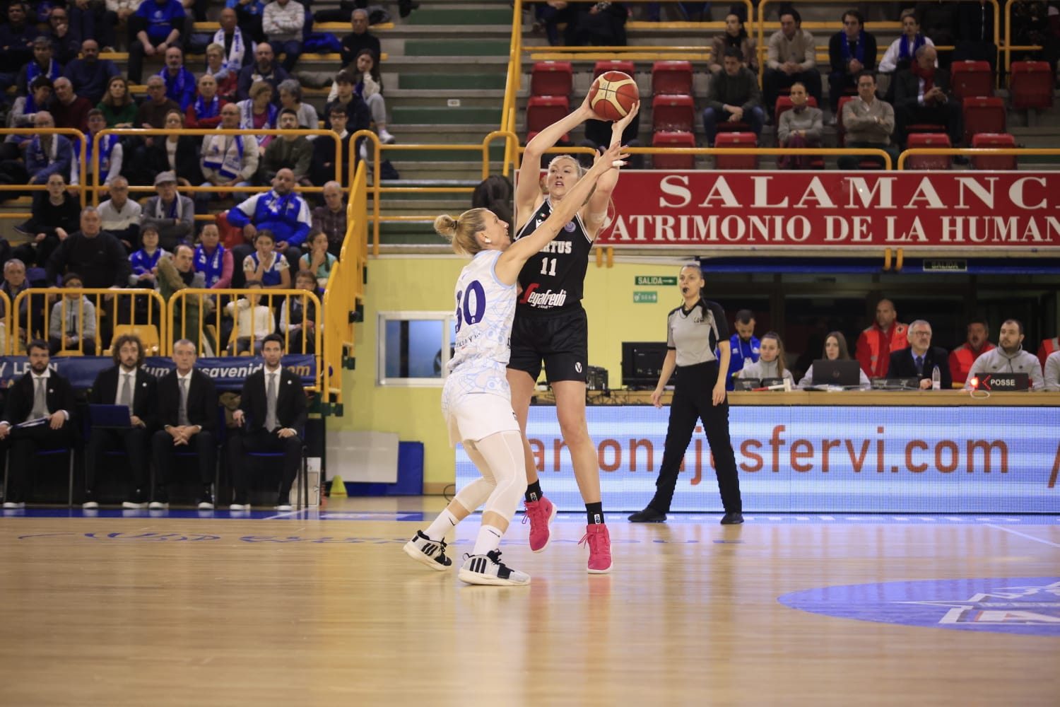 Las imágenes de la dura derrota final de Avenida ante la Virtus