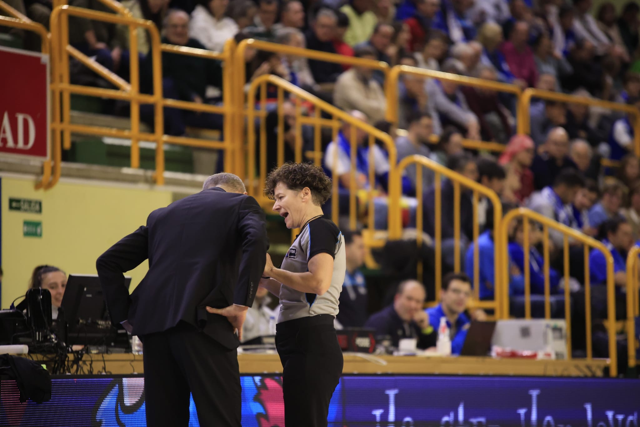 Las imágenes de la dura derrota final de Avenida ante la Virtus