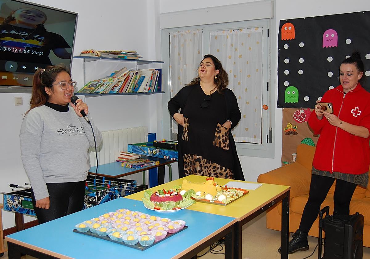 El 'showcoooking' y degustación intercultural celebrados en el Centro Infantil de Cruz Roja en Salamanca.