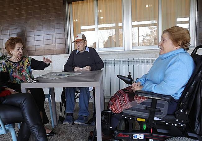 Herminia, Pepe y Mercedes