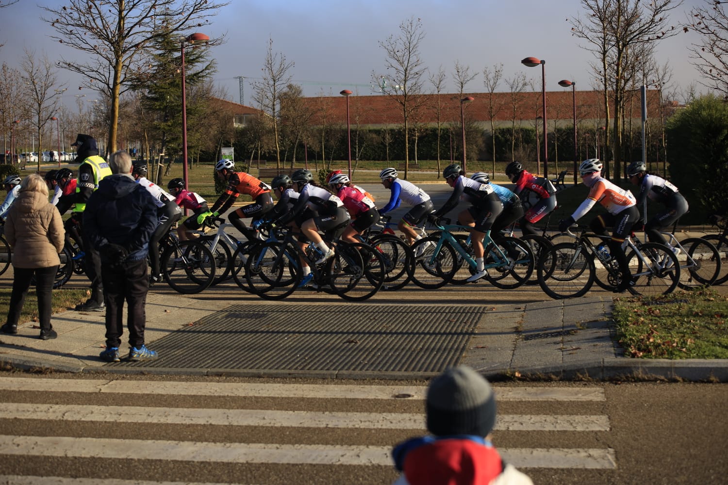 El ciclismo luce en Salamanca con la Carrera del Pavo