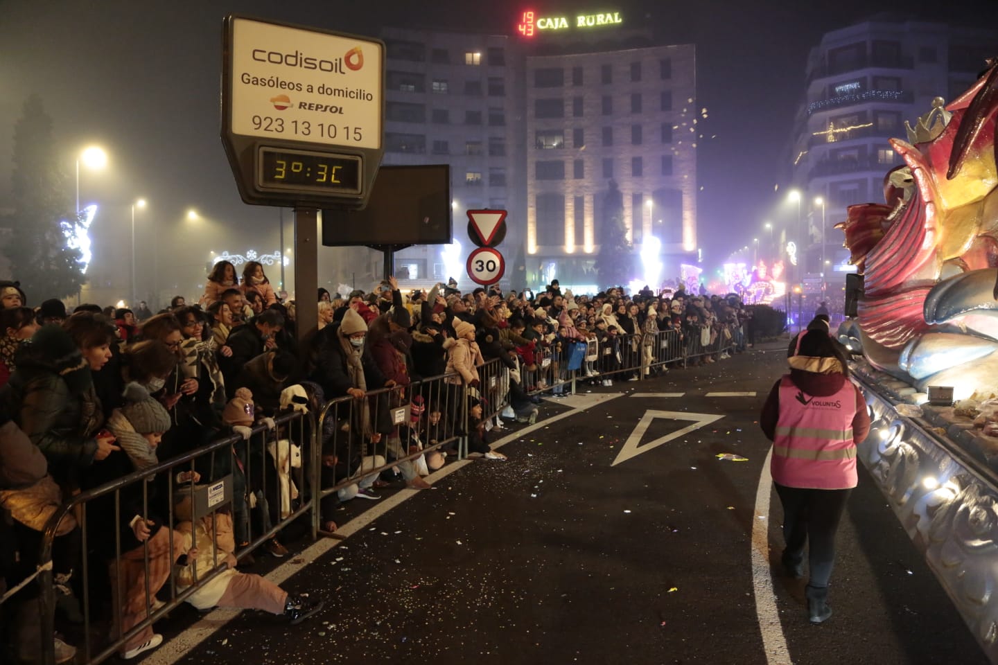 Fotos: Los Reyes Magos recorren las calles del centro de Salamanca