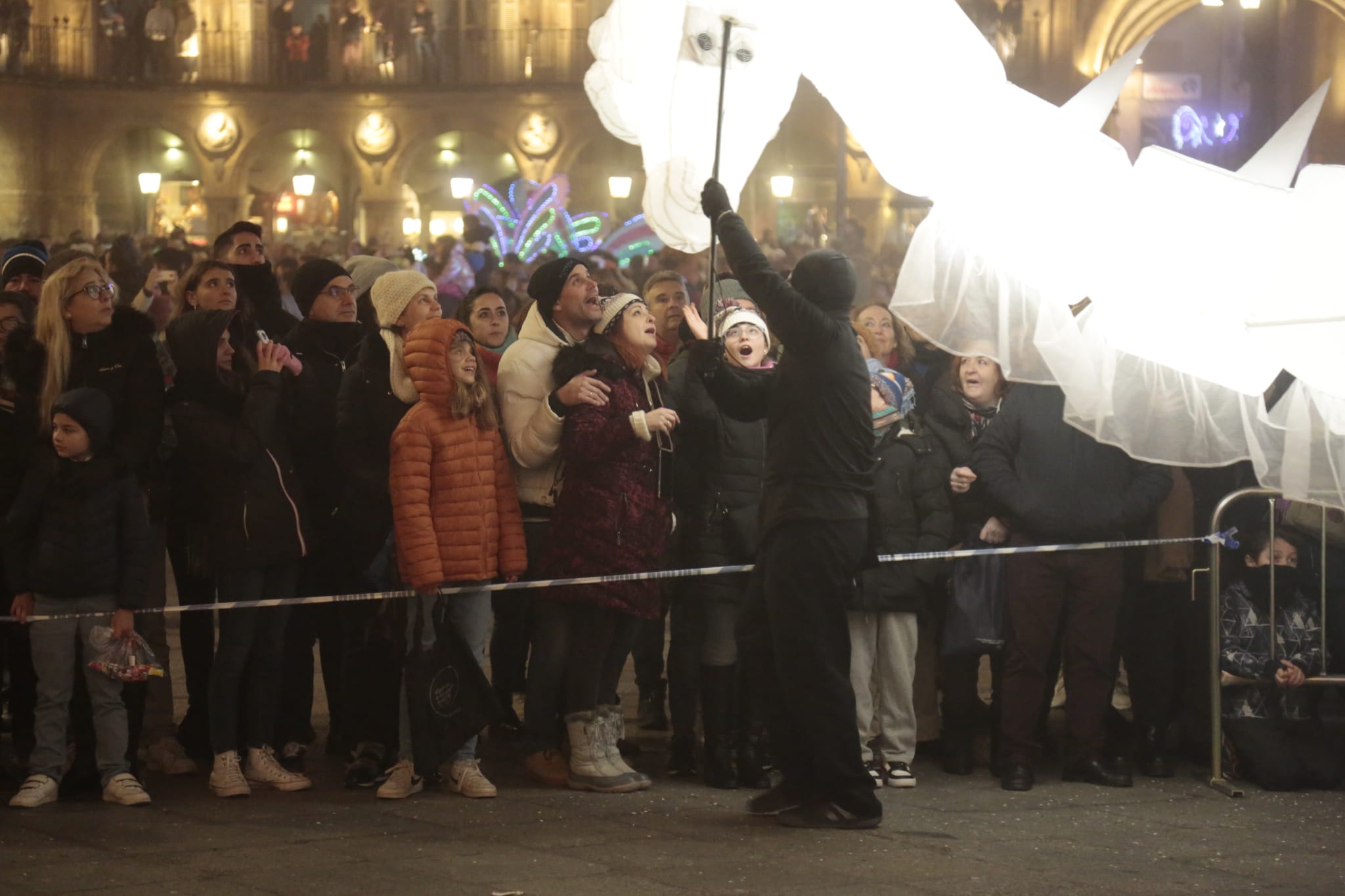 Fotos: La Plaza Mayor de Salamanca acoge a los Reyes Magos
