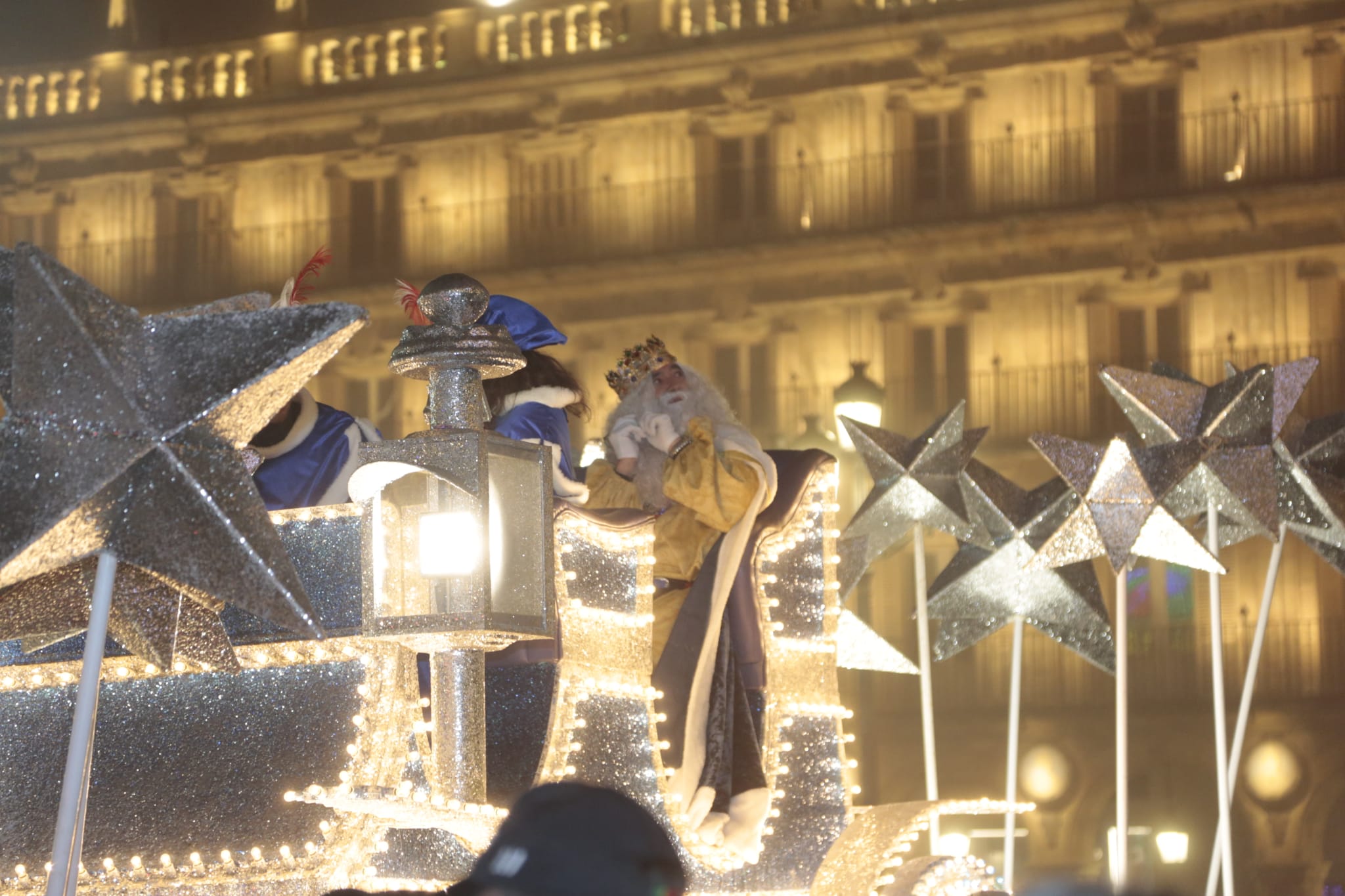 Fotos: La Plaza Mayor de Salamanca acoge a los Reyes Magos