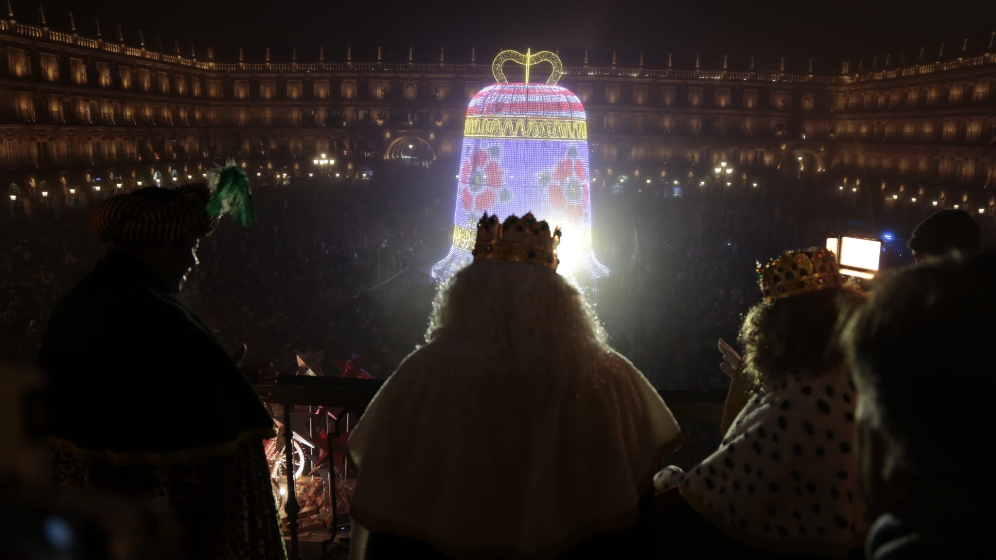 Fotos: La Plaza Mayor de Salamanca acoge a los Reyes Magos