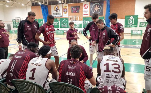 Un CB Tormes de más a menos ve cortada su racha ante La Roda