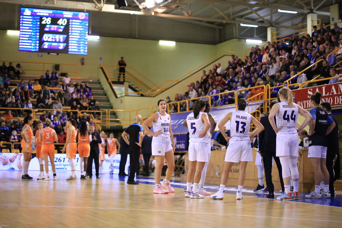 Fotos: Primer partido de Vázquez con el CB Avenida