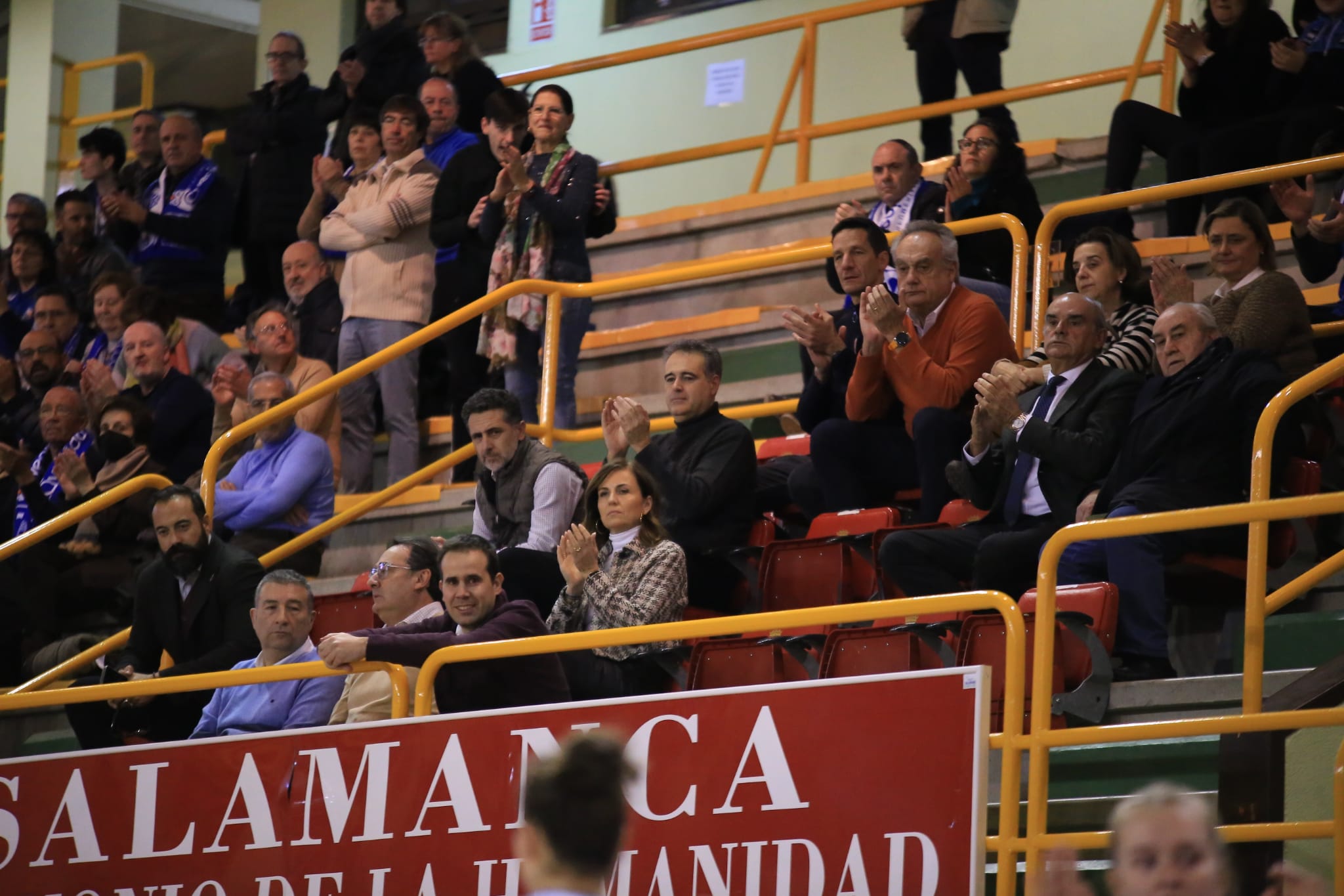 Fotos: Primer partido de Vázquez con el CB Avenida