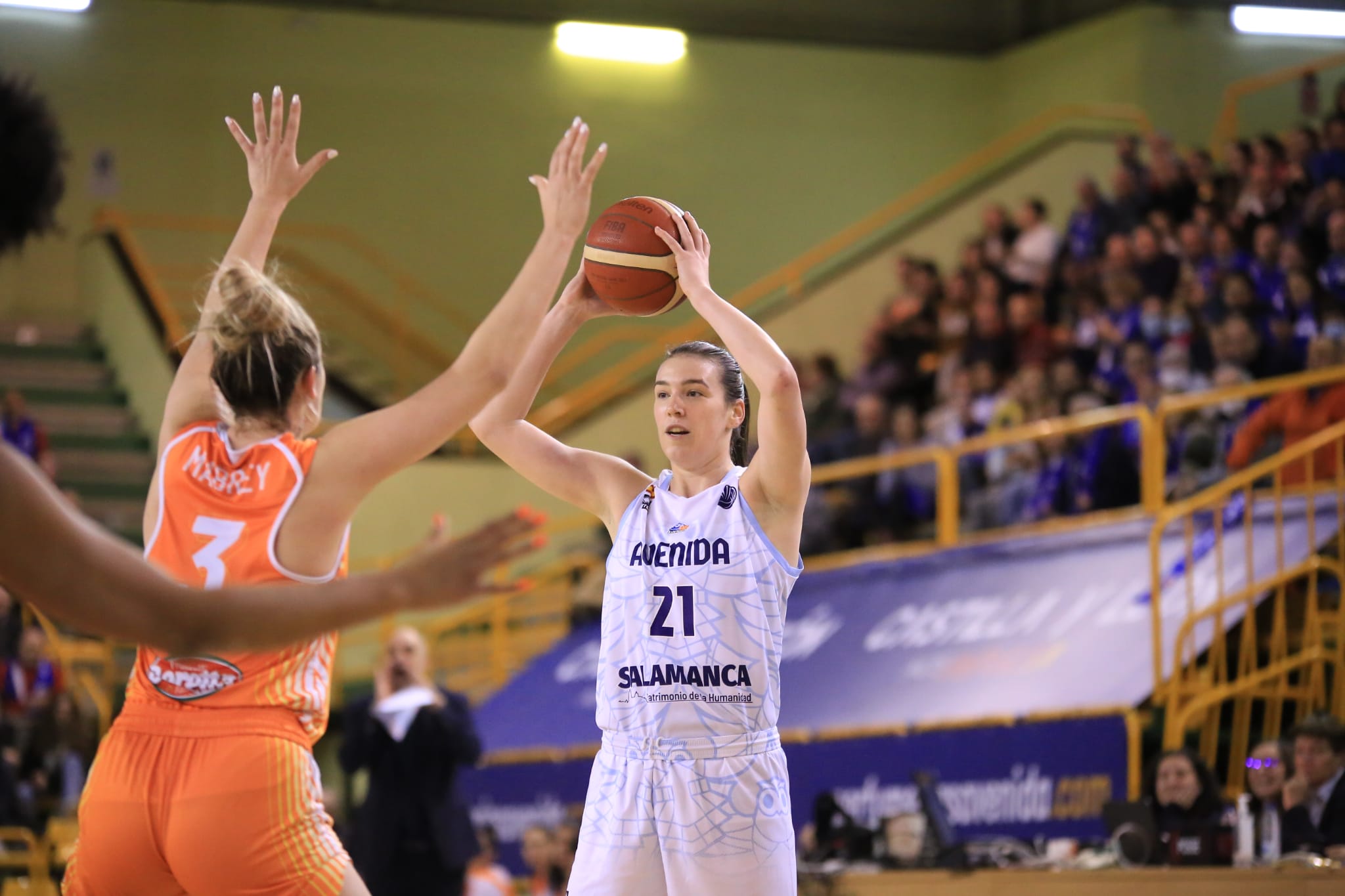 Fotos: Primer partido de Vázquez con el CB Avenida