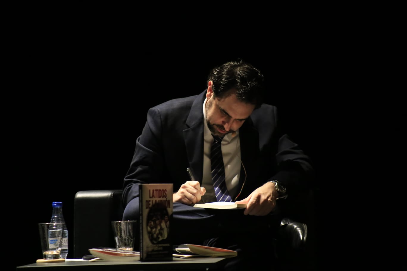 Fotos: Históricos de la UDS asisten a la presentación del libro que homenajea al club