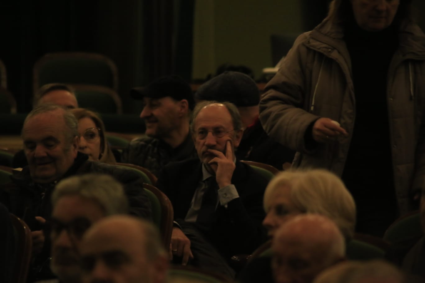 Fotos: Históricos de la UDS asisten a la presentación del libro que homenajea al club