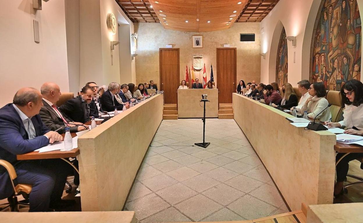 Último pleno municipal en el Ayuntamiento de Salamanca.