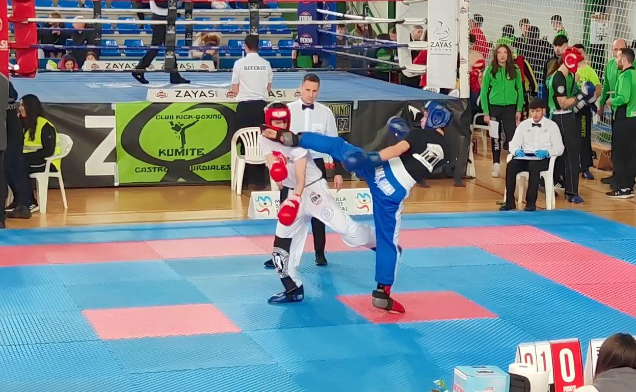 Uno de los combates del Open Nacional Villa de Laredo. 