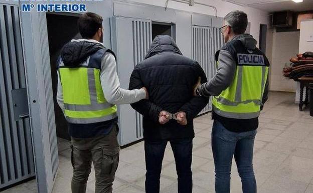 Detenido un presunto agresor sexual en Tarragona con 14.000 archivos y 115 víctimas