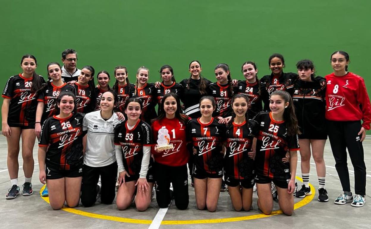 Uno de los equipos del BM Salamanca participantes en el Torneo de Carnavales. 