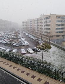 Imagen secundaria 2 - Una copiosa nevada hace su aparición en Salamanca