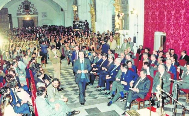 Sesión constitutiva de las Cortes de Castilla yLeón en Tordesilas el 21 de mayo de 1983. 
