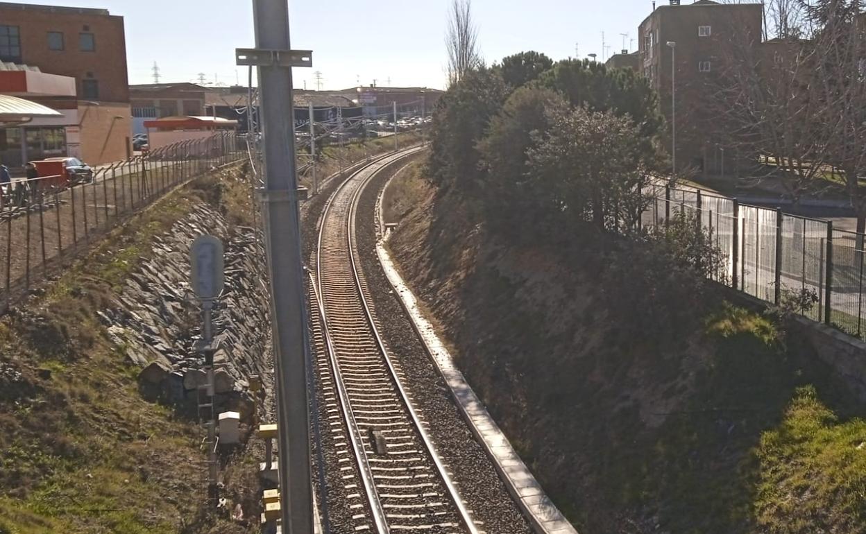 Una vía del Ferrocarril a su paso por Salamanca.