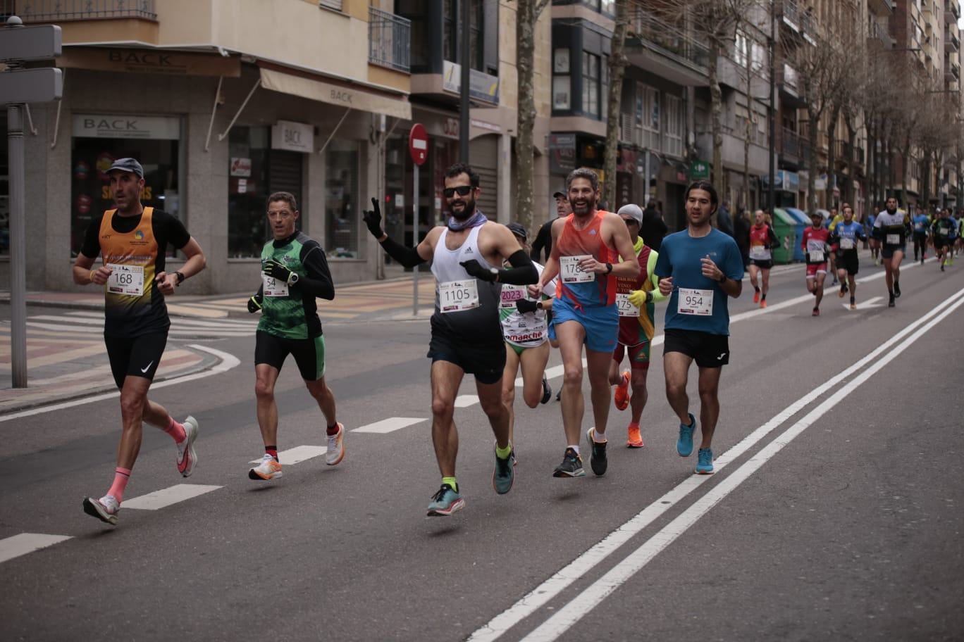 Fotos: Fiesta del atletismo popular salmantino con la Media Maratón