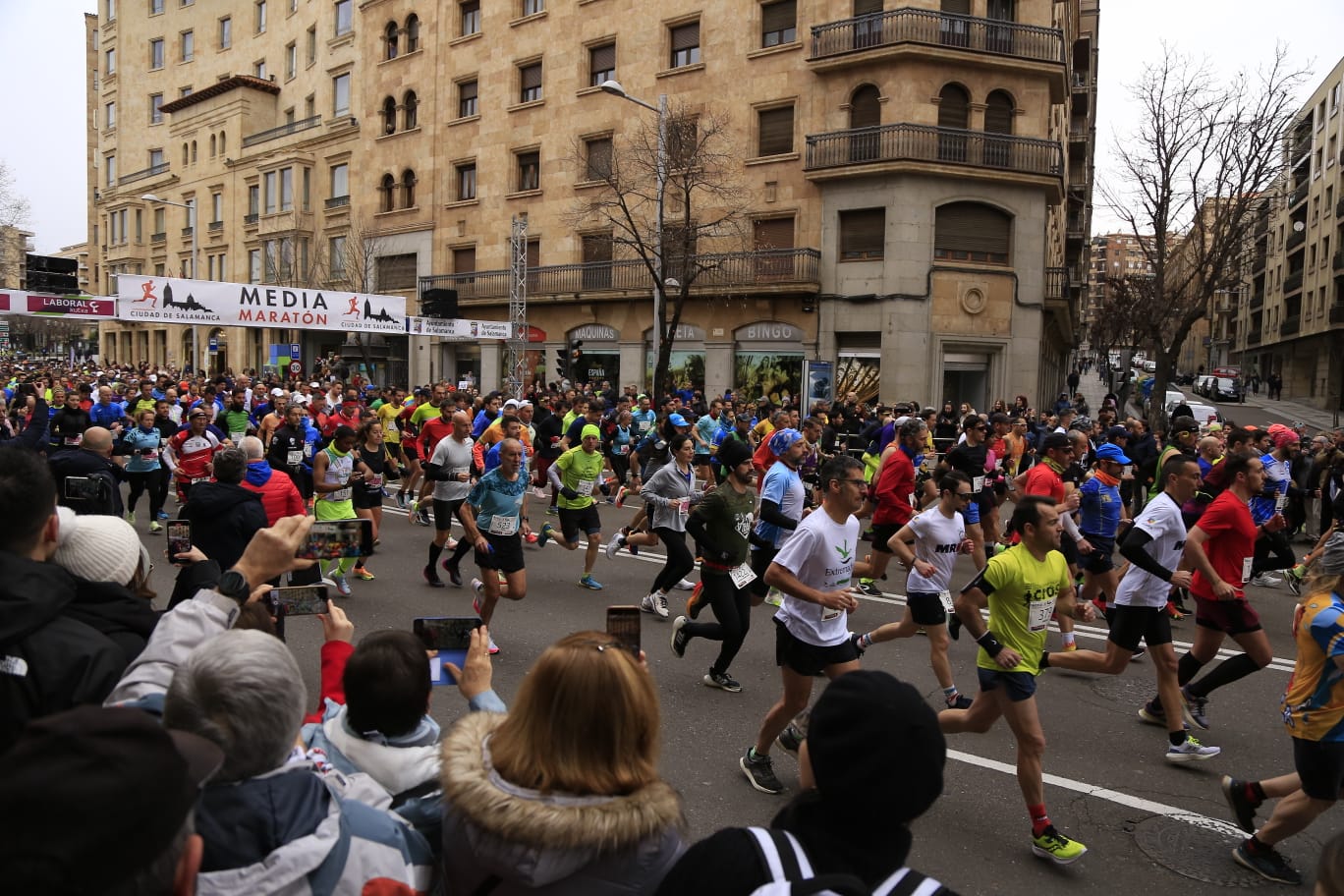 Fotos: Fiesta del atletismo popular salmantino con la Media Maratón