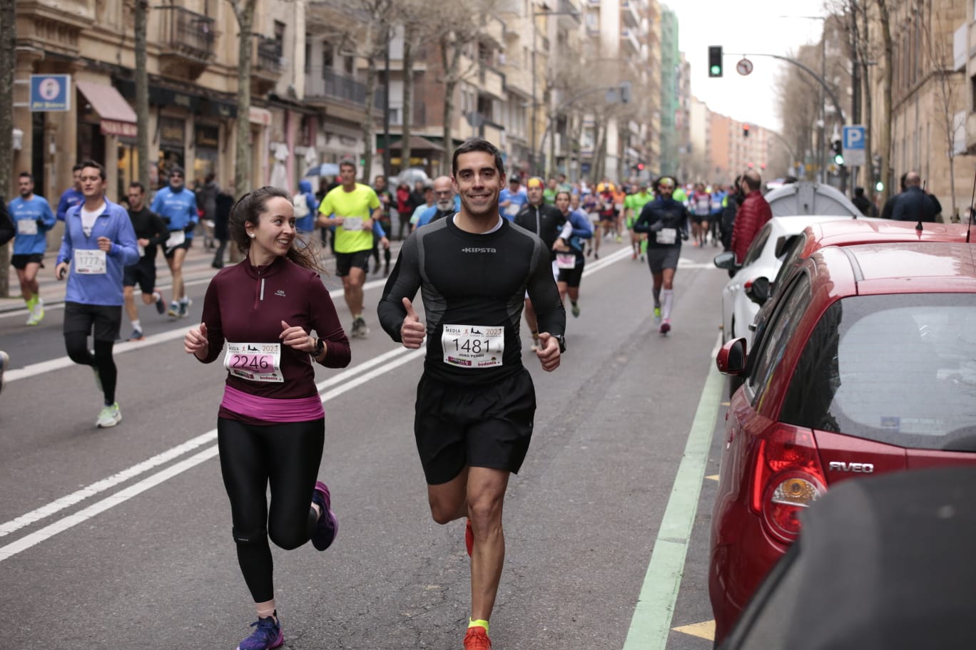 Fotos: Fiesta del atletismo popular salmantino con la Media Maratón