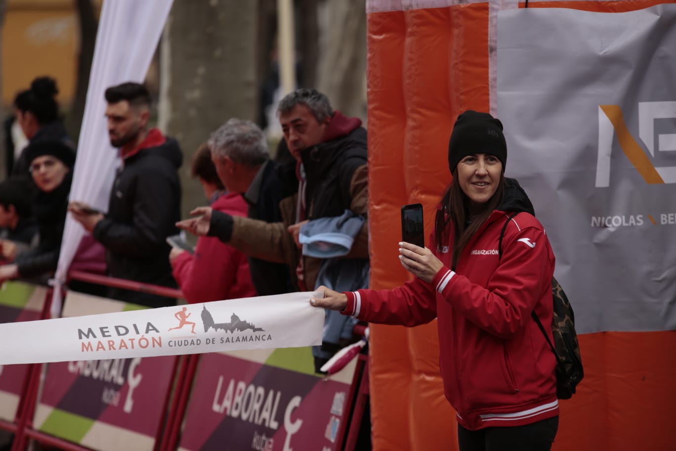 Fotos: Fiesta del atletismo popular salmantino con la Media Maratón