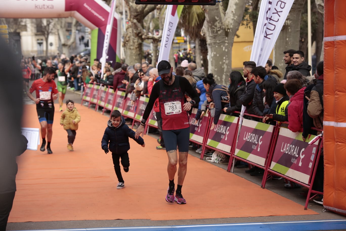 Fotos: Fiesta del atletismo popular salmantino con la Media Maratón