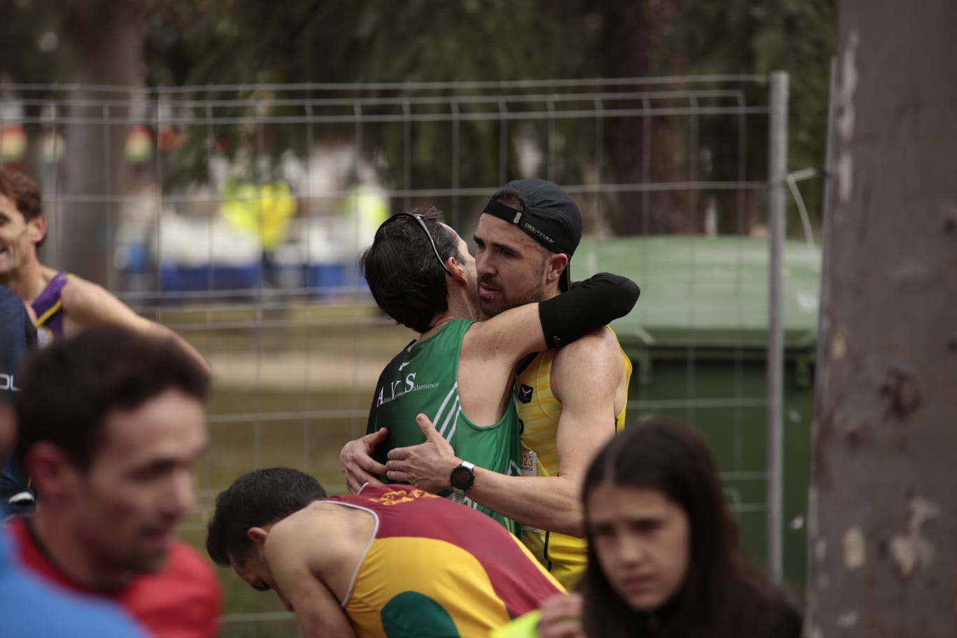 Fotos: Fiesta del atletismo popular salmantino con la Media Maratón