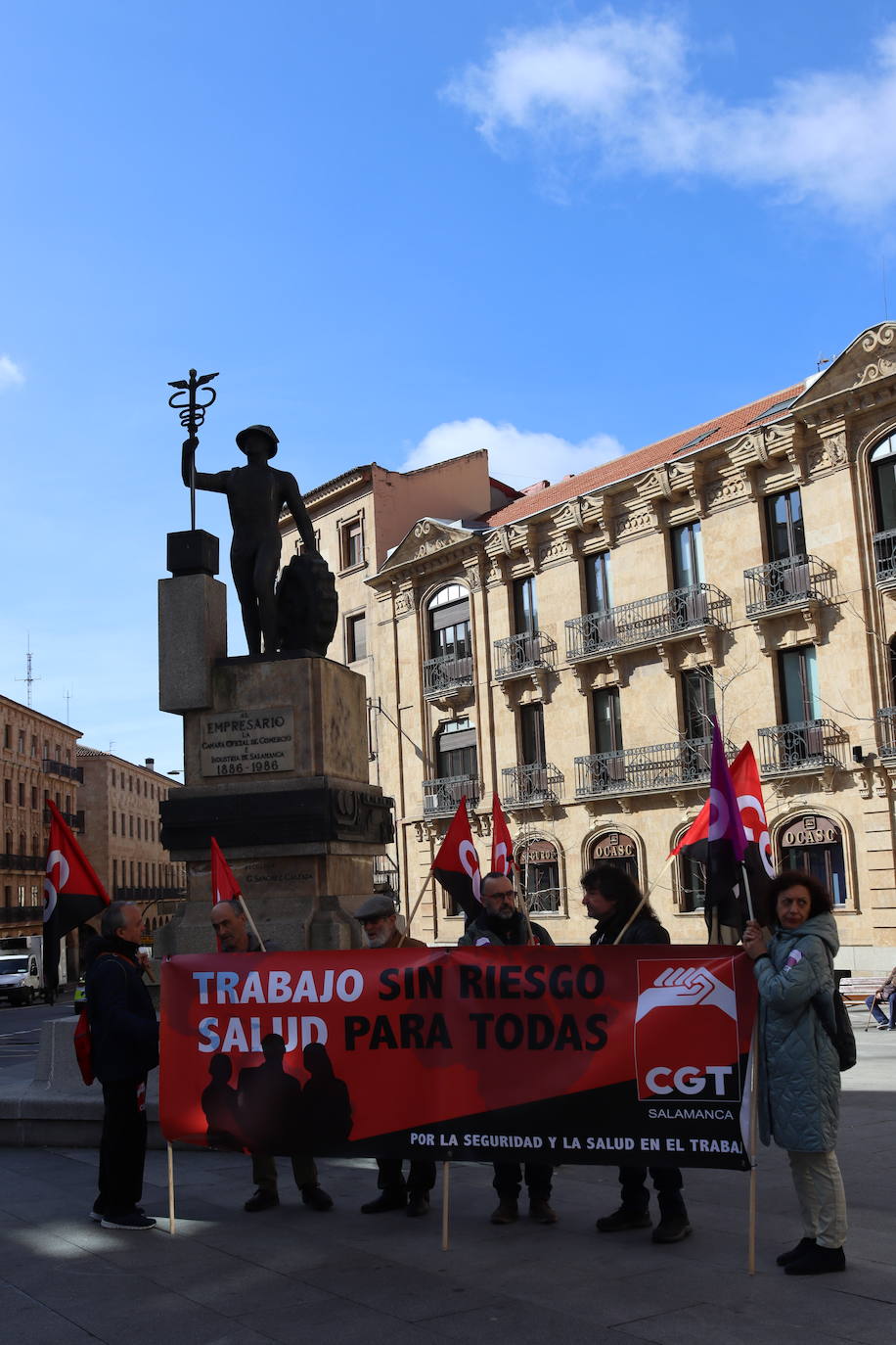 Imagen secundaria 2 - Salamanca se manifiesta para evitar más muertes laborales tras la primera en 2023