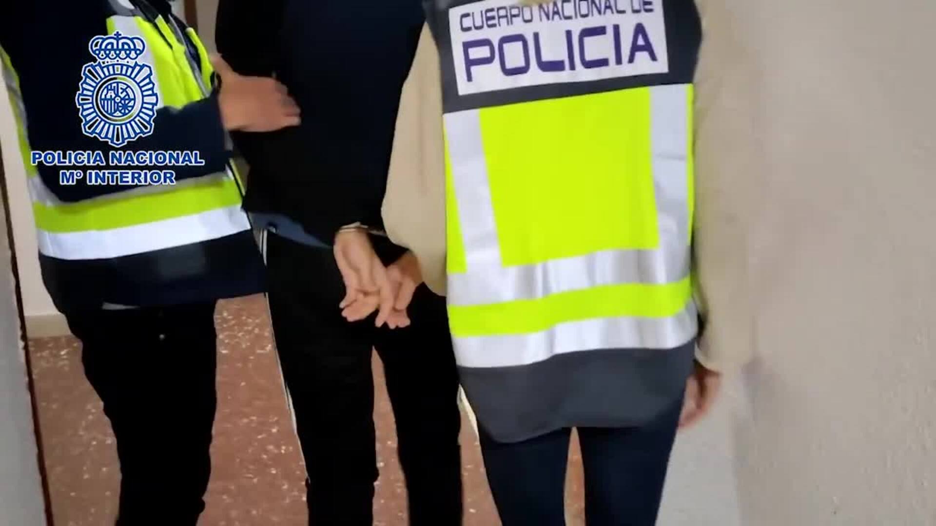 Detenidas 4 personas por el muñeco contra Vinícius colgado en un puente