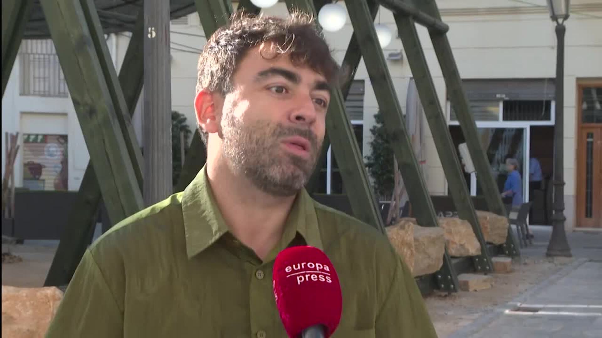 Festival TAC! levanta una persiana gigante para reflexionar sobre el cambio climático