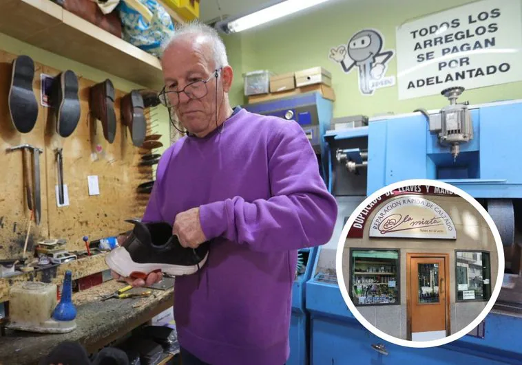 José Luis arreglando una playera; abajo a la derecha, la tienda de reparación que regenta.