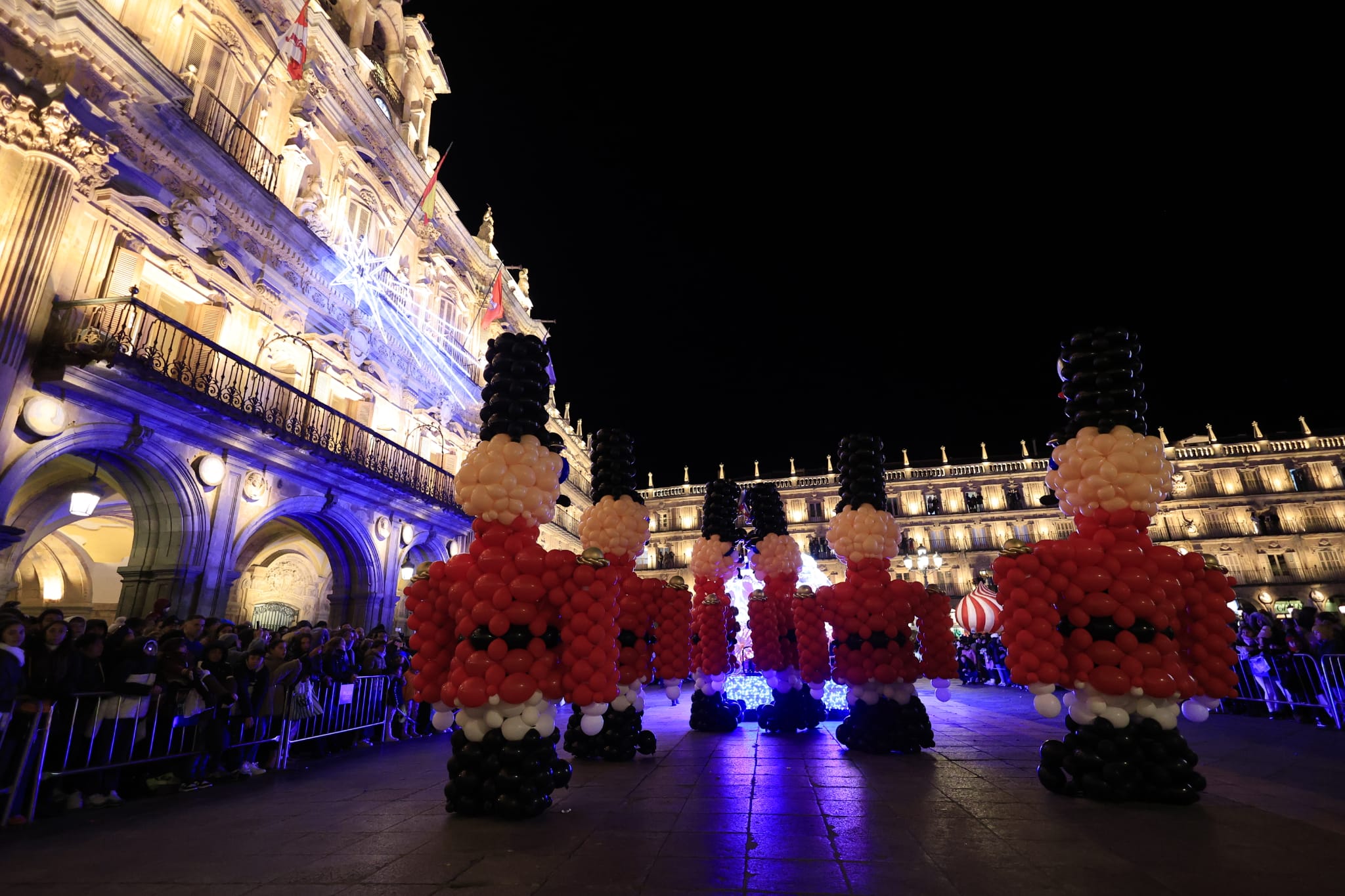 Los Reyes Magos reparten ilusión por Salamanca