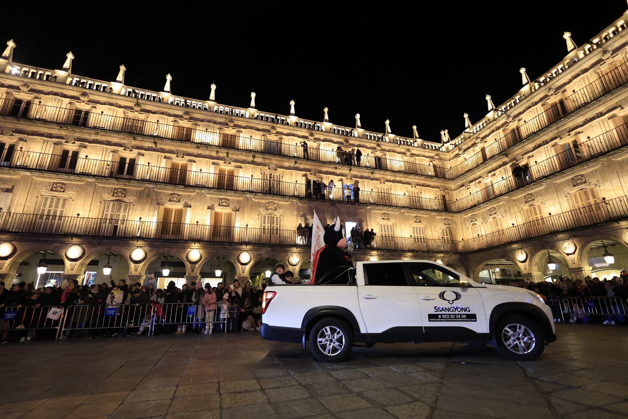 Los Reyes Magos reparten ilusión por Salamanca