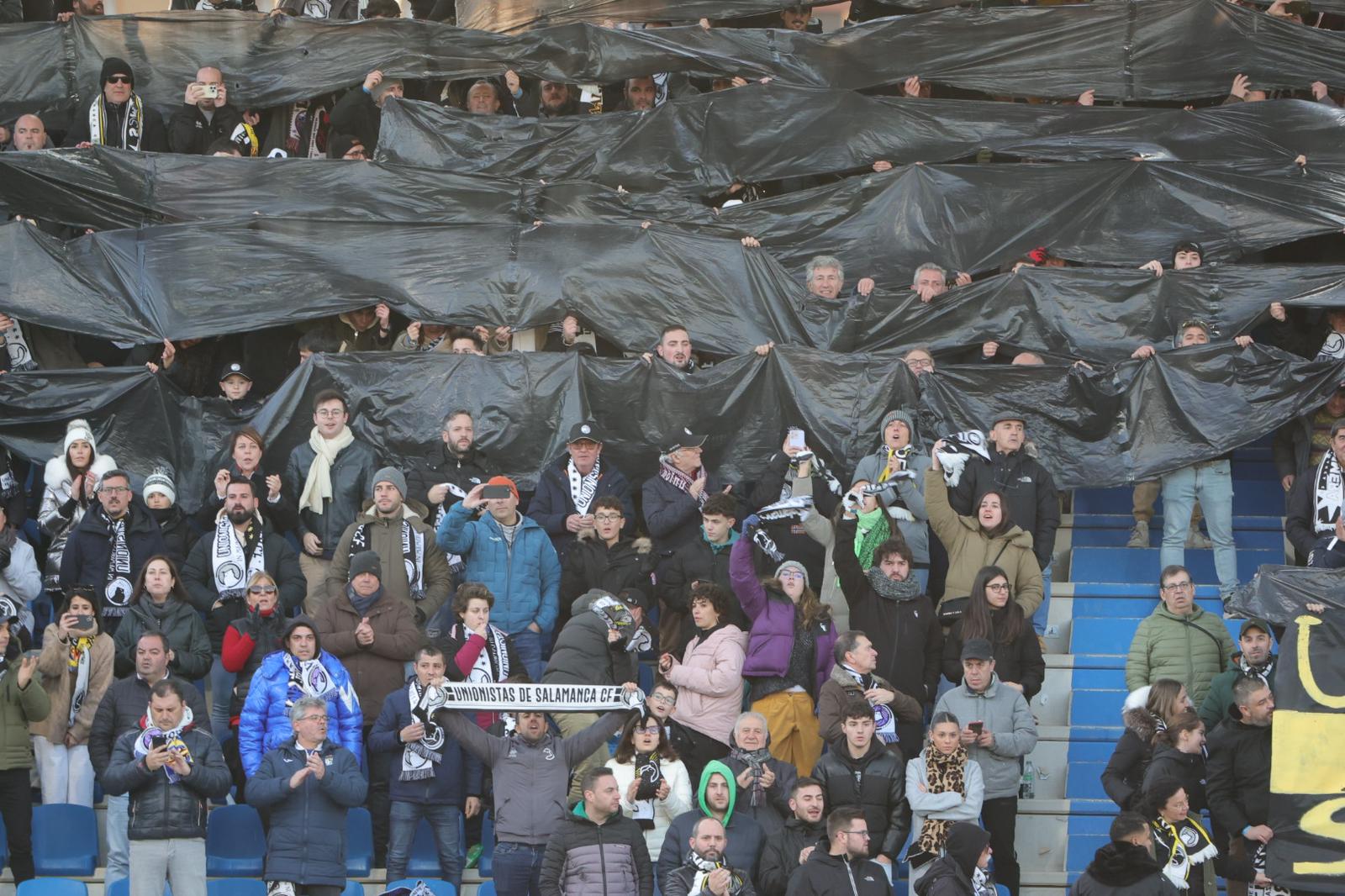 Las imágenes del aplazado Unionistas-Villarreal de la Copa del Rey por un apagón