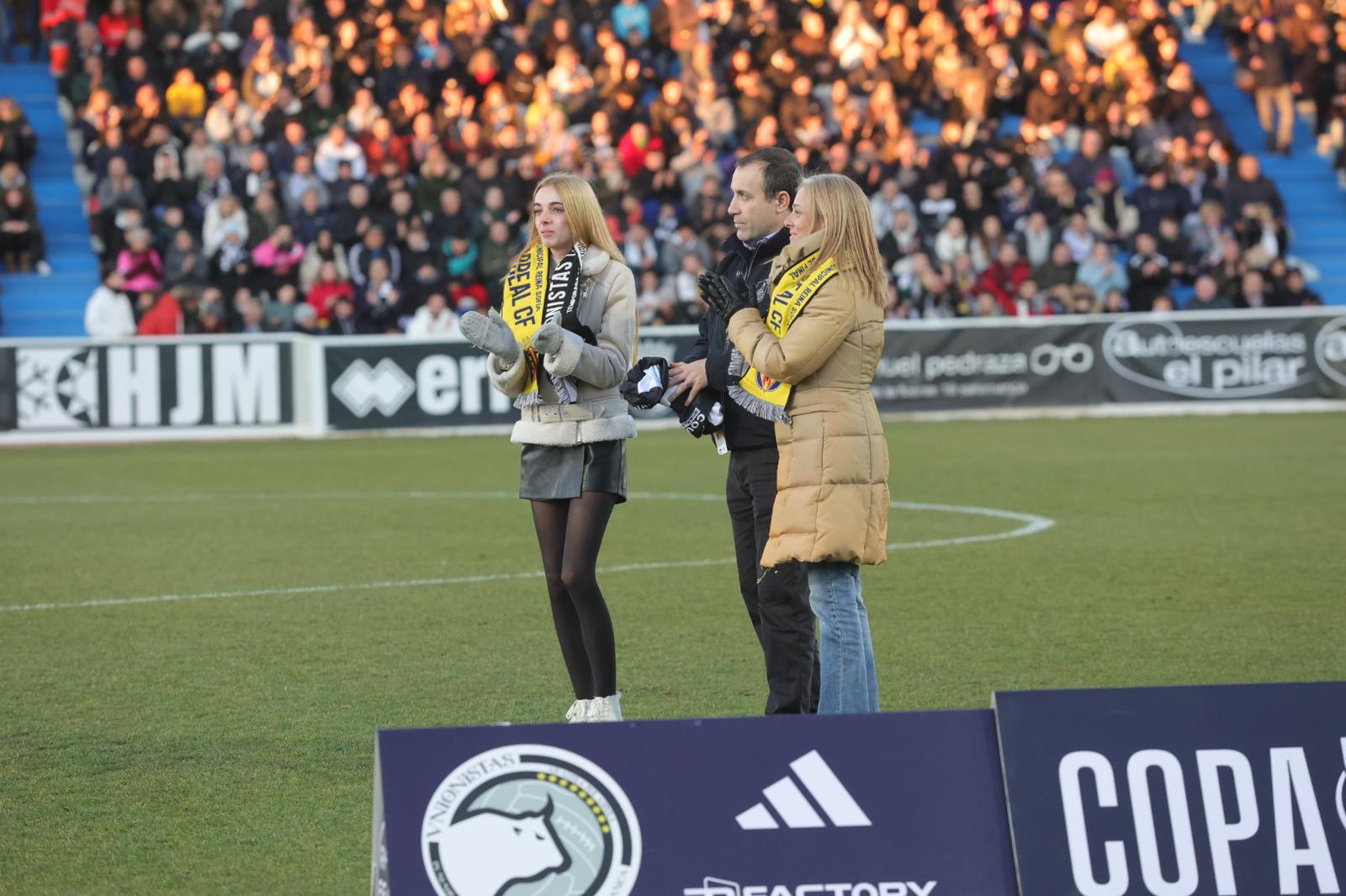 Las imágenes del aplazado Unionistas-Villarreal de la Copa del Rey por un apagón