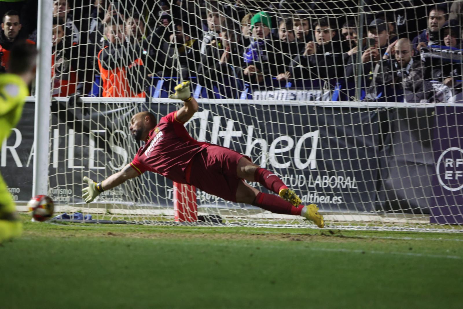 Las imágenes del aplazado Unionistas-Villarreal de la Copa del Rey por un apagón