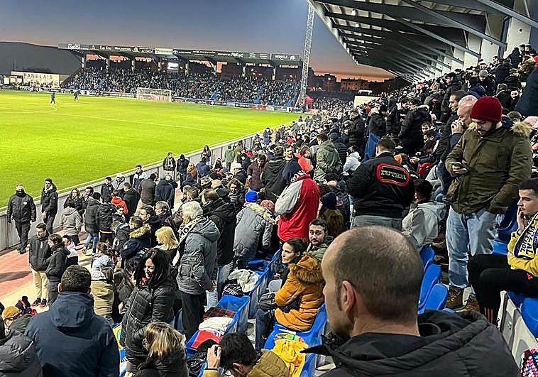 Preferencia y grada de animación del Reina Sofía ante el Villarreal.
