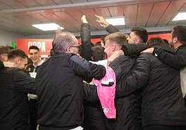 Los jugadores de Unionistas antes del sorteo.