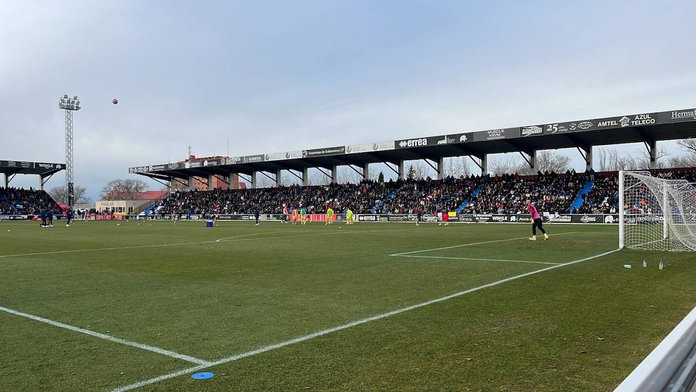 Carreras y una inmensa cola para el segundo capítulo del Unionistas-Villarreal