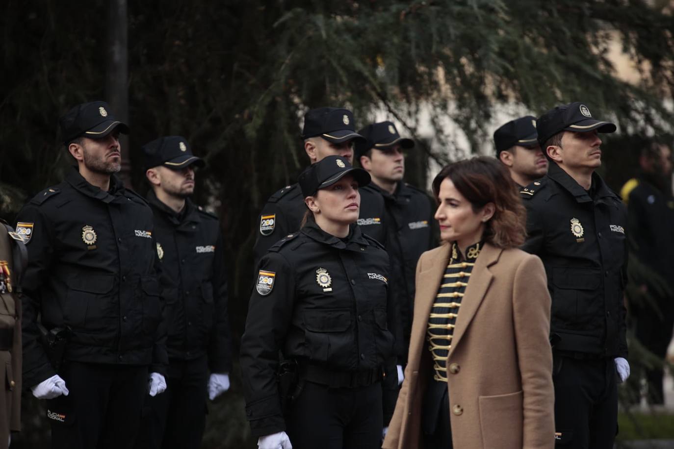 Salamanca regala a la Policía Nacional un solemne izado de bandera por sus 200 años
