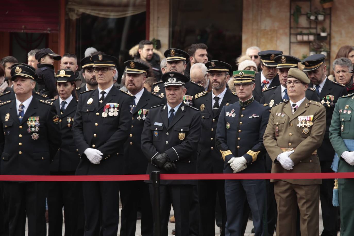 Salamanca regala a la Policía Nacional un solemne izado de bandera por sus 200 años