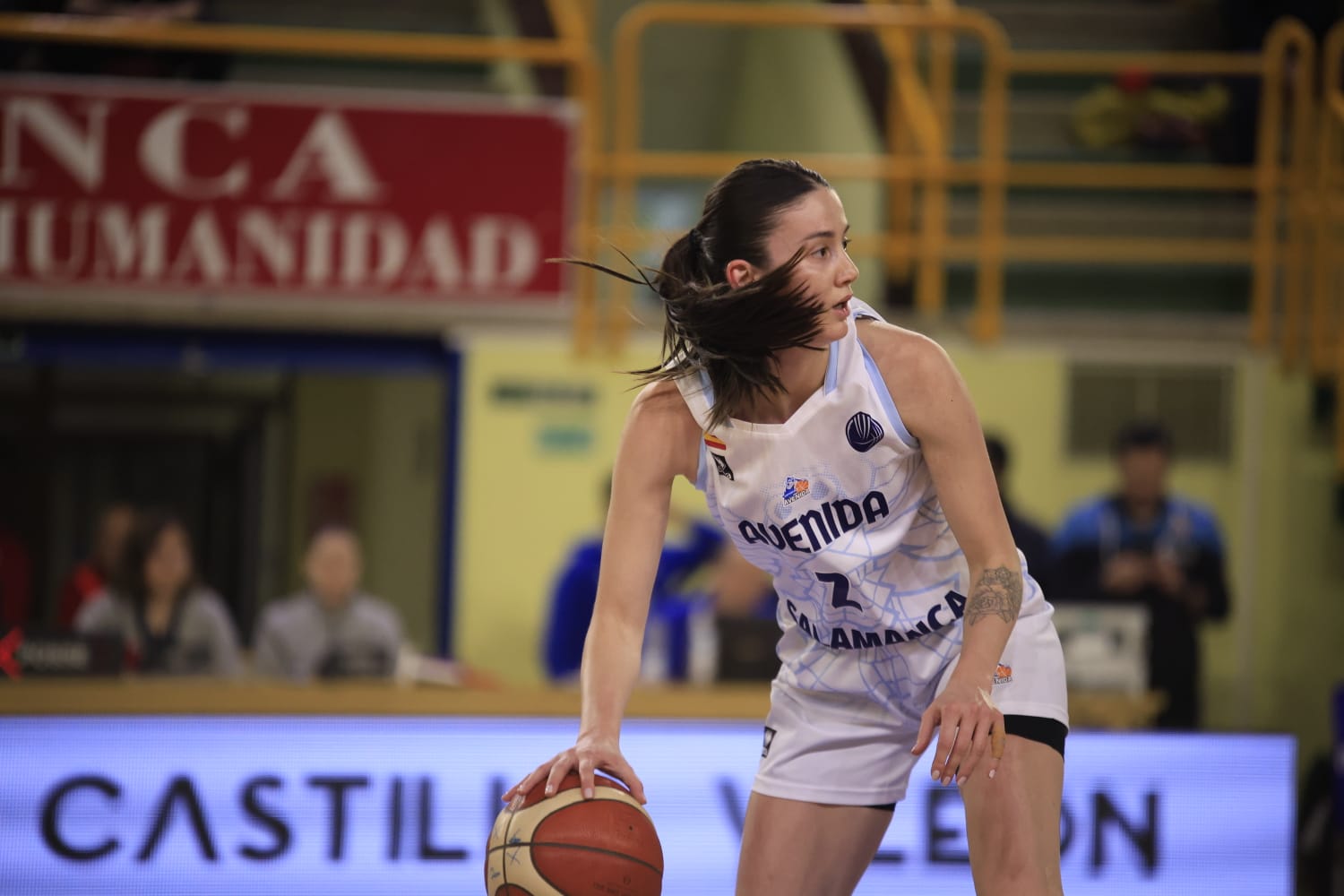 Avenida gana a Landes y sigue vivo en Europa