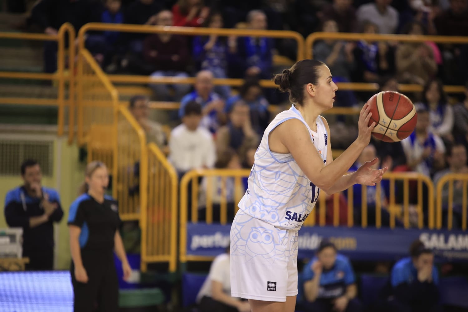Avenida gana a Landes y sigue vivo en Europa
