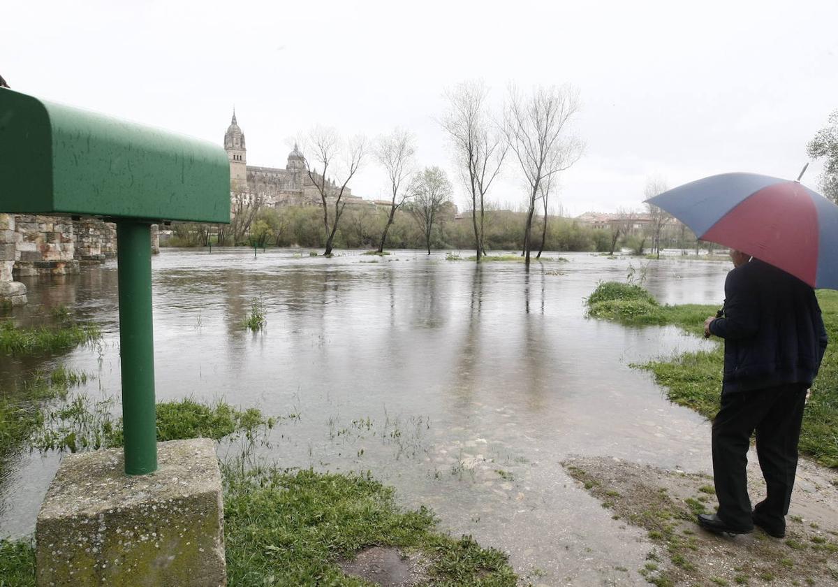 Alerta por importantes crecidas en tres ríos de Salamanca
