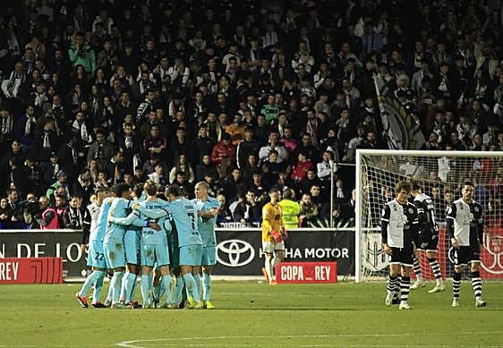 Unionistas celebra el primer gol del partido
