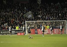 Unionistas cae con honor ante un FC Barcelona que recurrió a sus estrellas