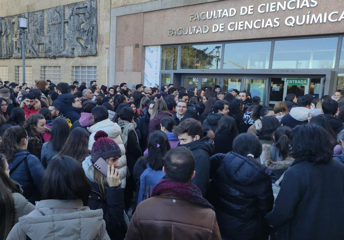 En Salamanca, 671 sanitarios opositan para lograr una plaza MIR